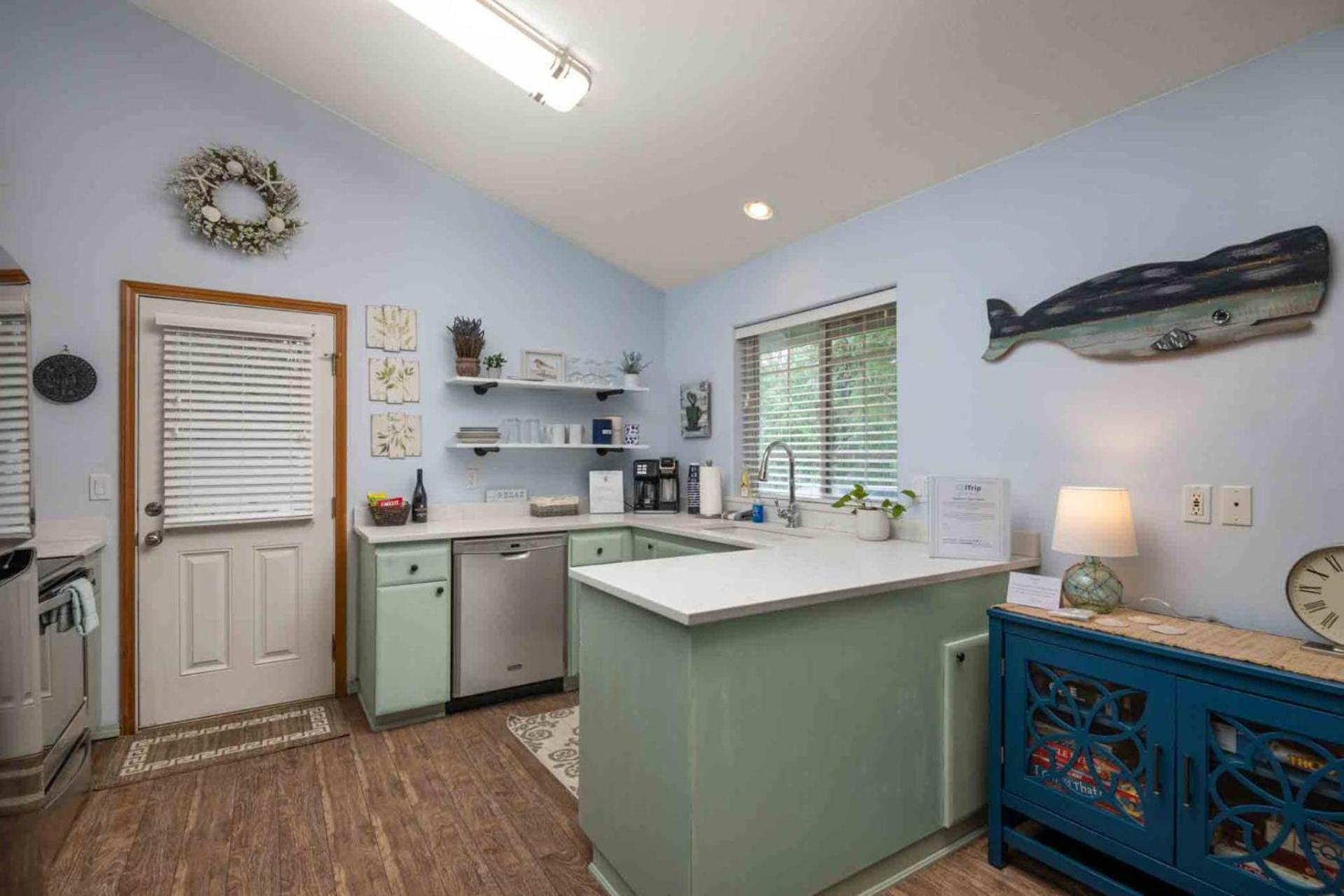 Beach Bungalow Rockaway Beach Bagian luar foto